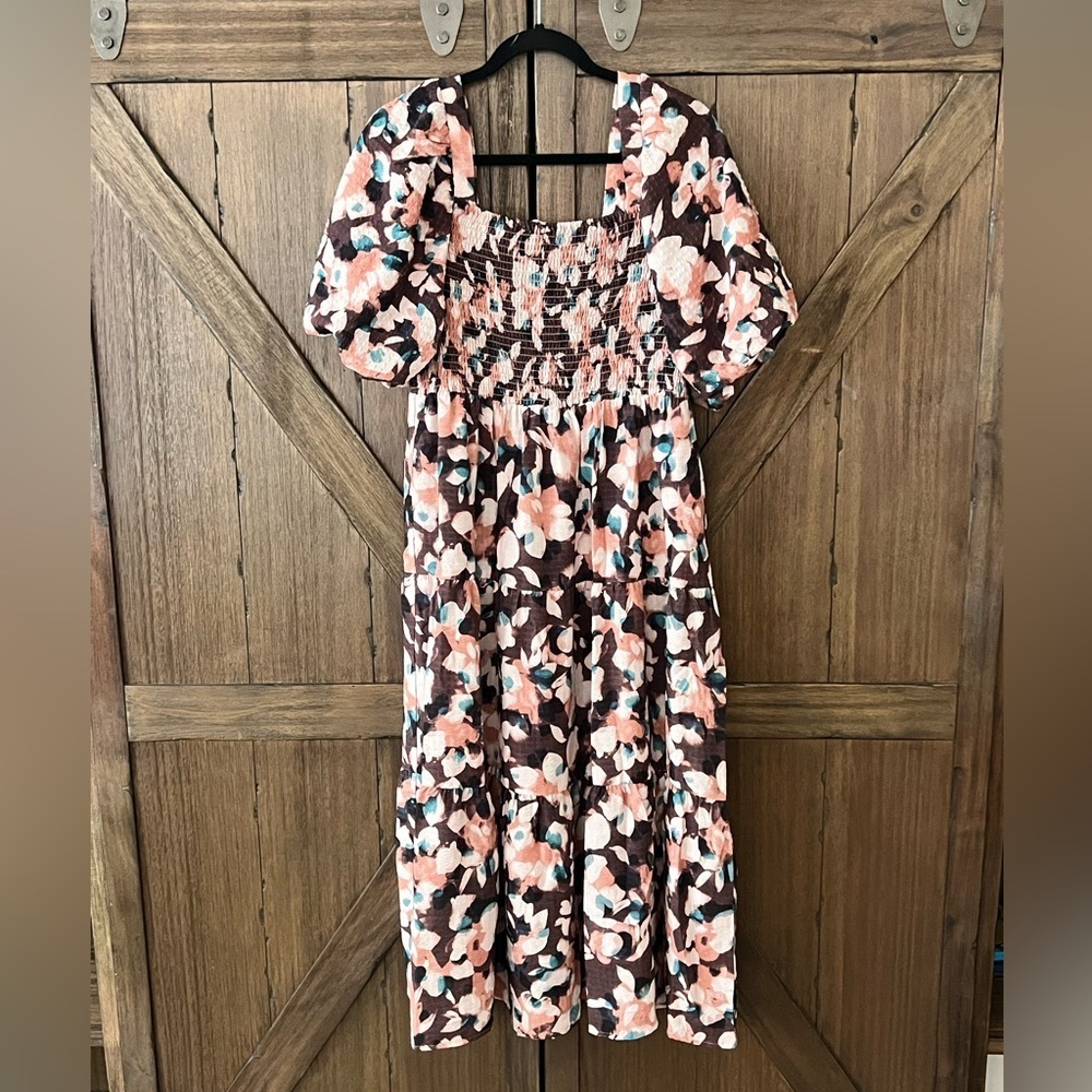 THML Puff Sleeve Flower Print Smocked Midi Dress Size Medium EUC - Picture 4 of 9